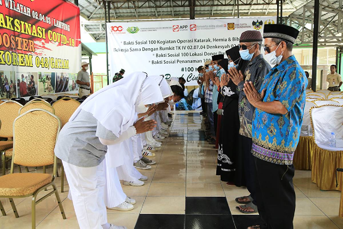 Menghimpun Berkah Melalui Operasi Katarak dan Hernia 