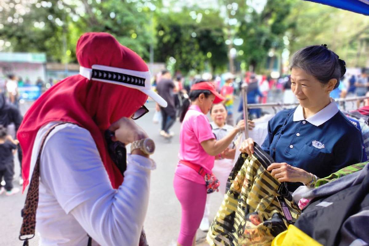 Pekan Amal Tzu Chi Makassar: Menebar Kebaikan Lewat Pakaian Layak Pakai