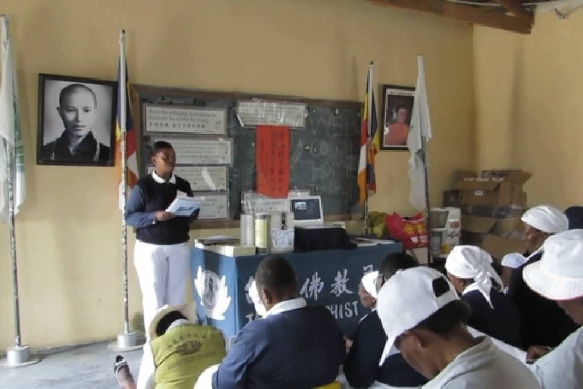 Ceramah Master Cheng Yen: Giat Menyimak dan Mempraktikkan Dharma dengan Hati Buddha