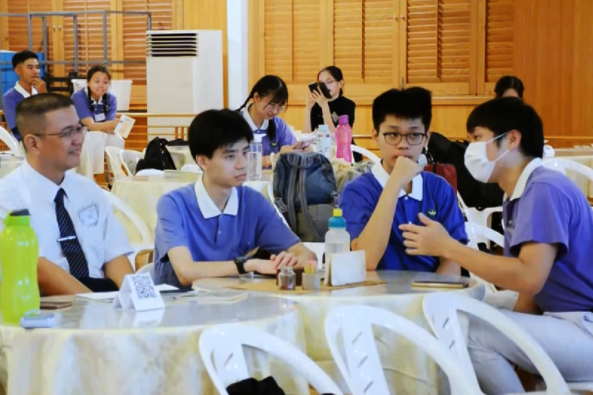 Ceramah Master Cheng Yen: Memikul Bakul Beras bagi Dunia dan Melangkah dengan Mantap