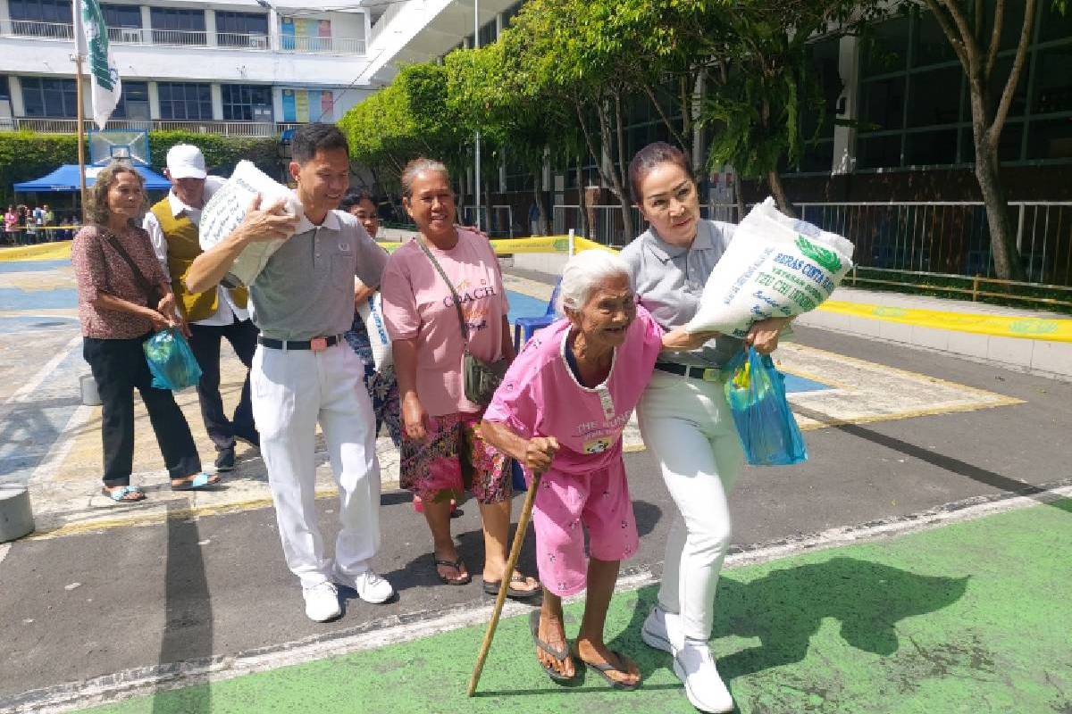 Tzu Chi Siantar Salurkan 1.000 Paket Sembako bagi Warga Prasejahtera
