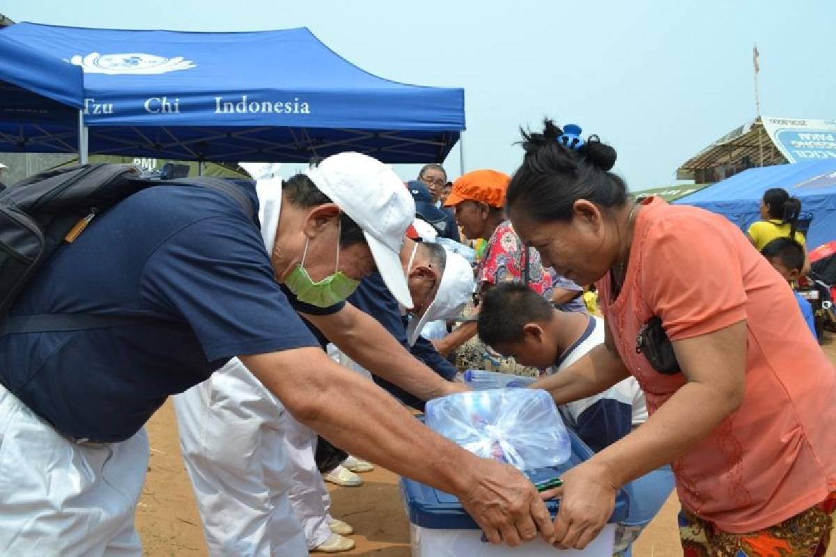 Bantuan Bagi Korban Kebakaran di Kapuk Muara