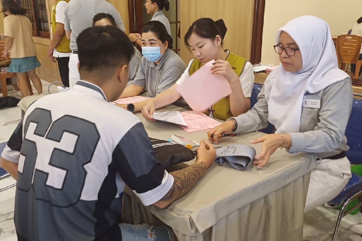Aksi Donor Darah dari Tzu Chi Jambi dan PMI