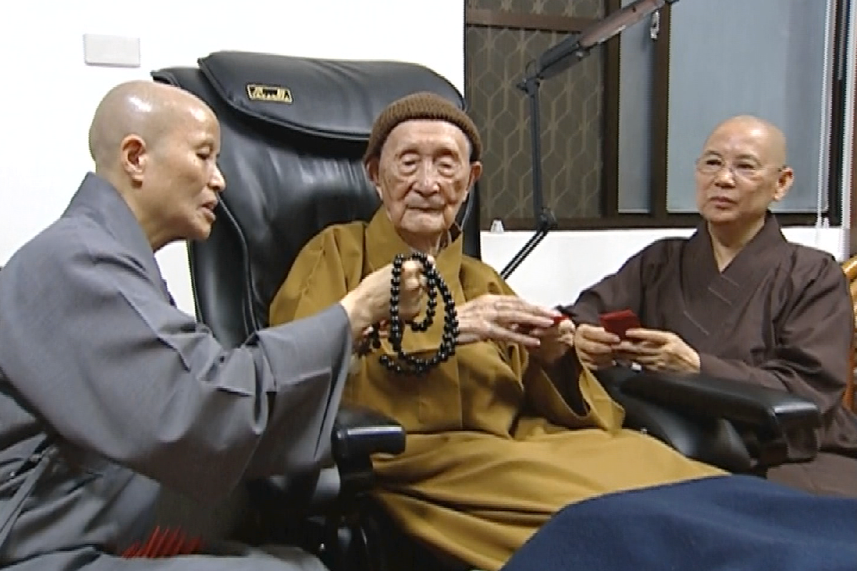 Ceramah Master Cheng Yen: Bersumbangsih demi Semua Makhluk dengan Cinta Kasih Berkesadaran