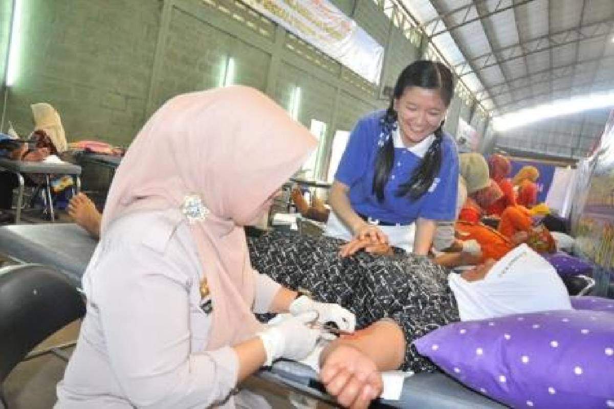 Baksos Kesehatan Tzu Chi Bandung di HUT Bhayangkara