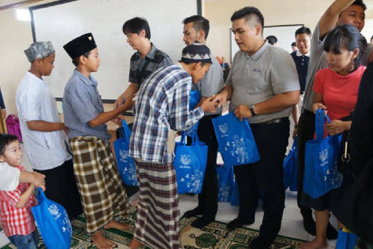 Kunjungan ke Panti Asuhan Pondok Pesantren Al Mubarok