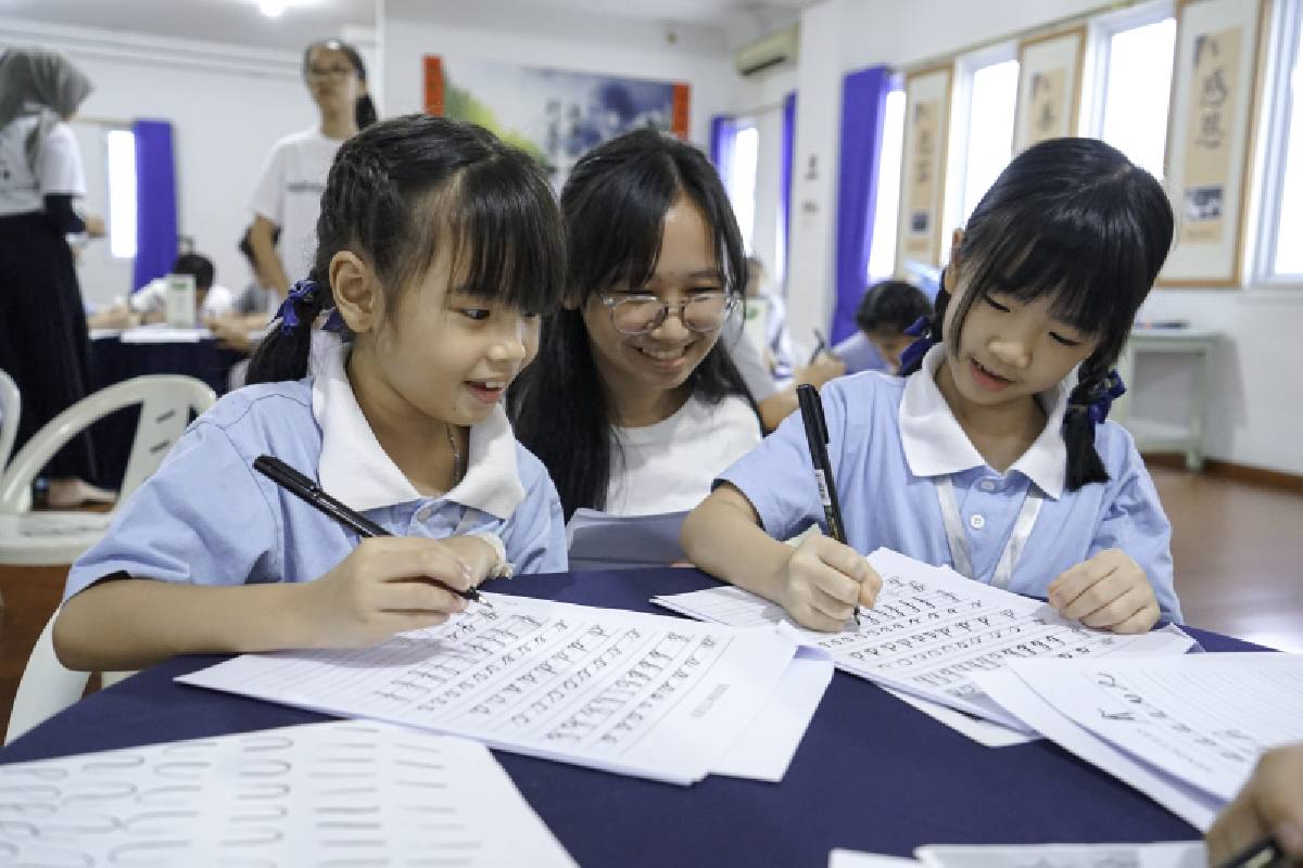 Menanamkan Kebiasaan Baik Lewat Menulis