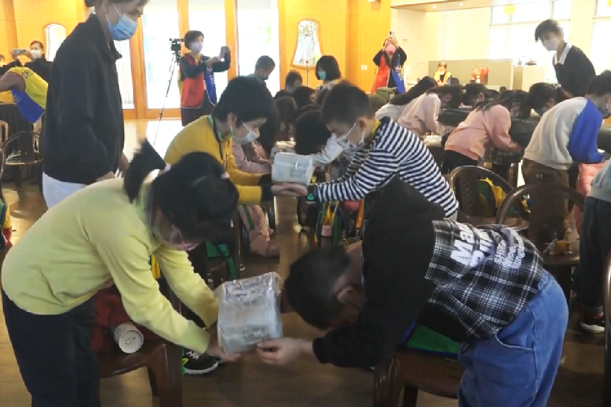 Ceramah Master Cheng Yen: Menyeberangkan Semua Makhluk dengan Perahu Cinta Kasih    
