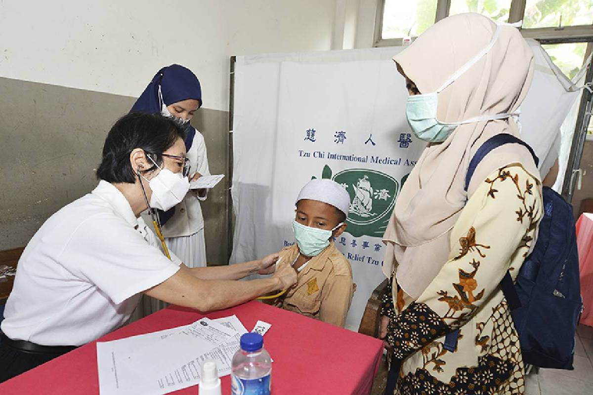 Tzu Chi Kembali Memberikan Layanan Kesehatan di Pondok Pesantren Nurul Iman