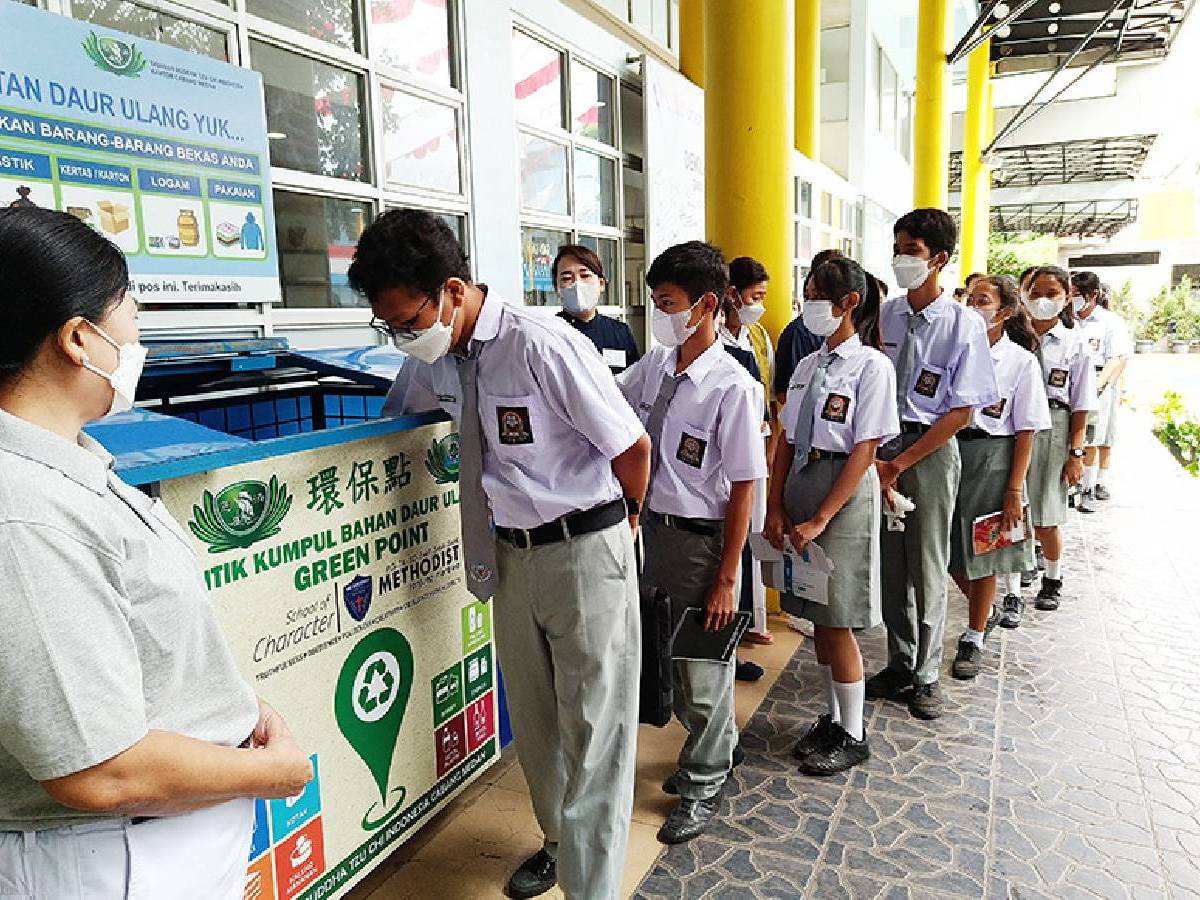 Berkawan Baik dengan Barang Daur Ulang Lewat Green Point