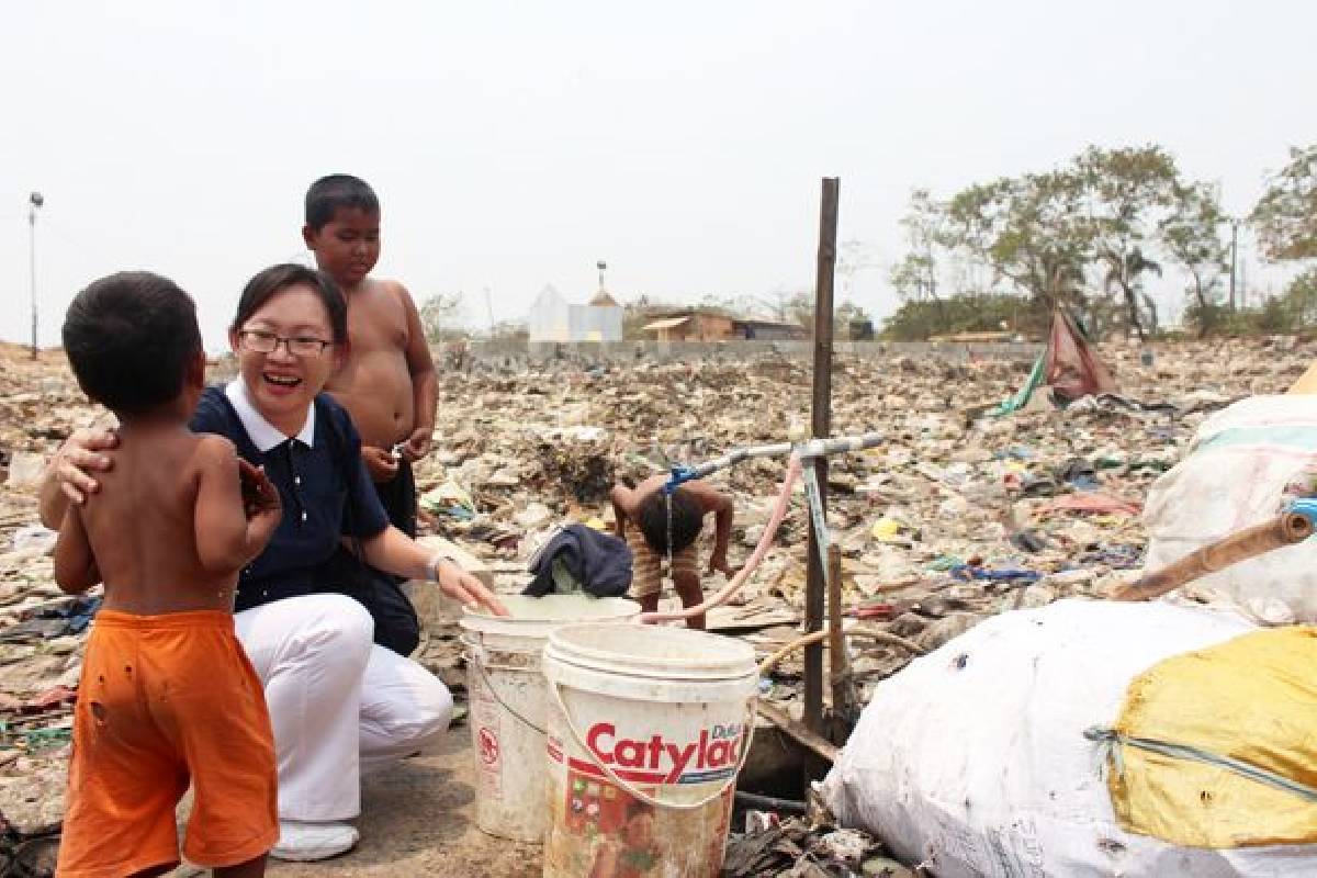 Hidup Penuh Syukur di Tumpukan Sampah