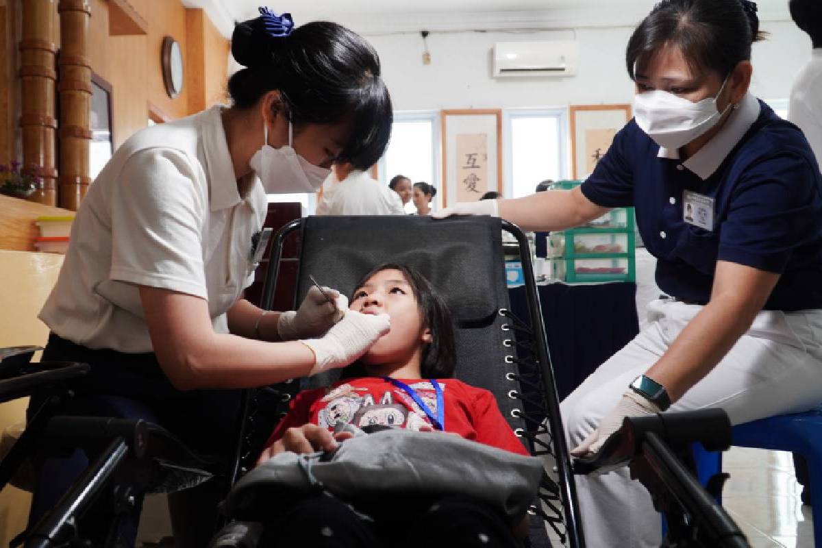 Menebarkan Cinta Kasih Lewat Bakti Sosial Kesehatan