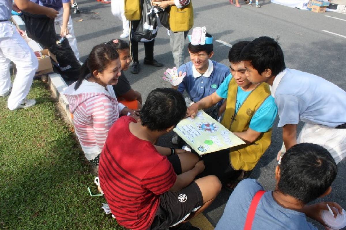 Pasukan Daur Ulang Tzu Chi di Car Free Day