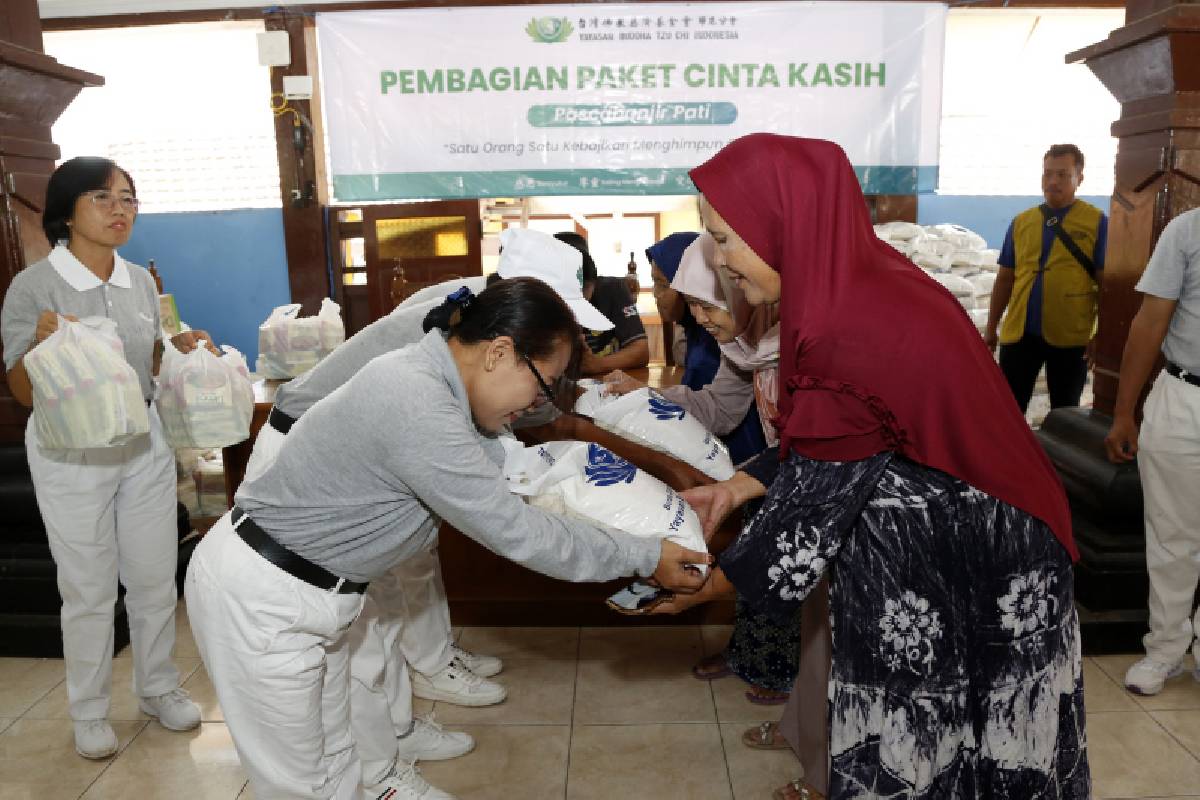 Mengantar Berkah Idulfitri, Menghapus Duka Pascabanjir di Pati