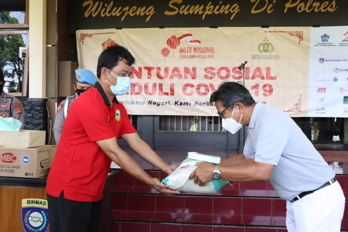 Bantuan Sosial Peduli Covid-19 untuk Warga Kabupaten Kuningan dan Kabupaten Majalengka