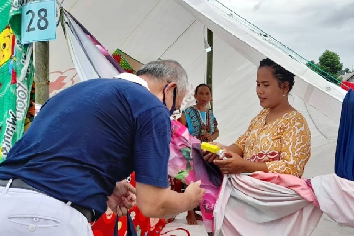 Bantuan Pascabanjir Bandang di Desa Meli dan Radda