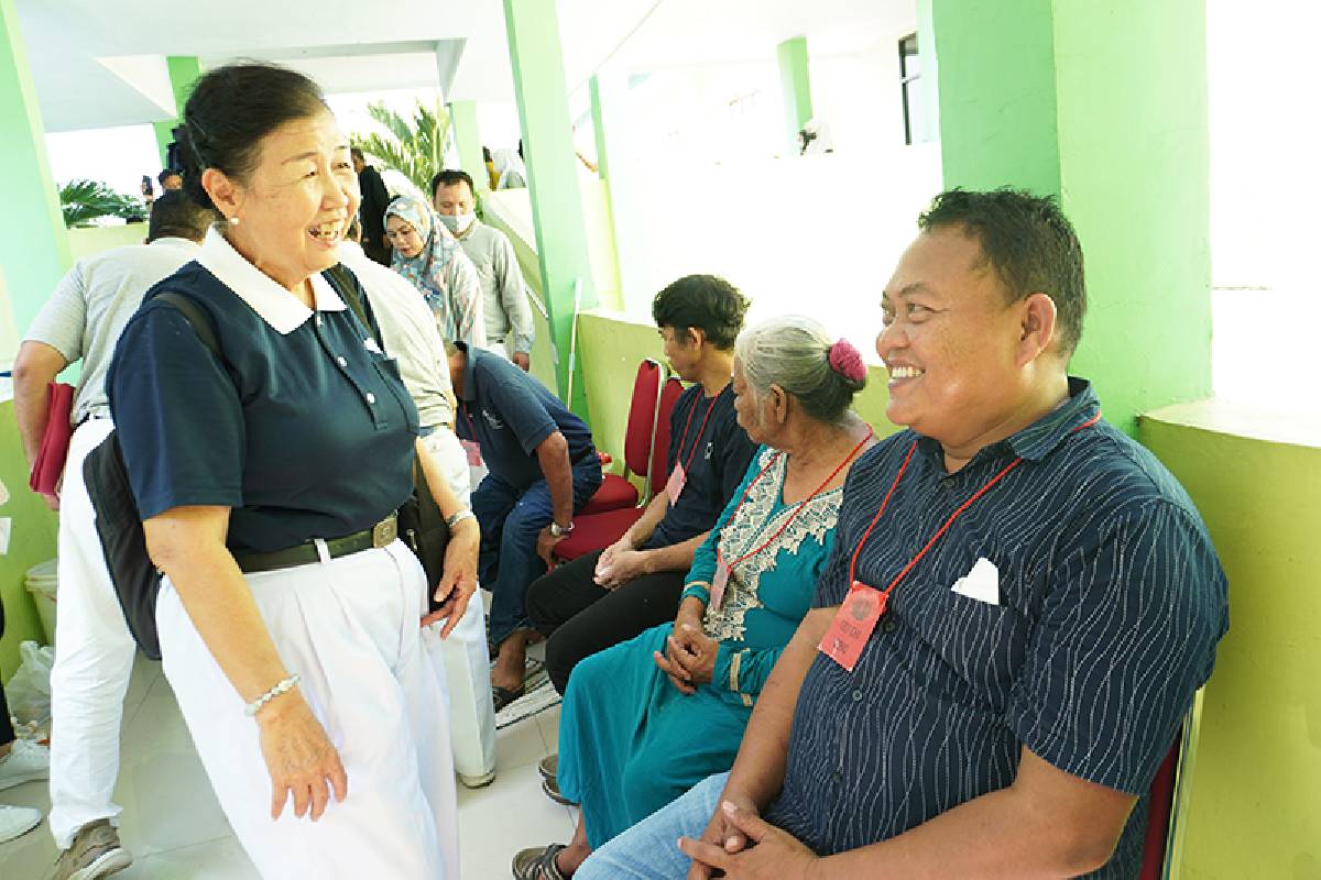 Baksos Tzu Chi ke-141: Skill yang Mumpuni Dibarengi dengan Keramahan