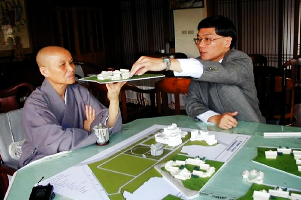 Ceramah Master Cheng Yen: Melindungi Jiwa Kebijaksanaan dan Memberi Keteladanan