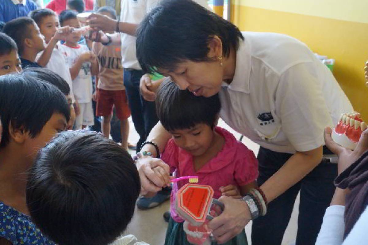 Cinta Kasih di Panti Asuhan Yayasan Radmila