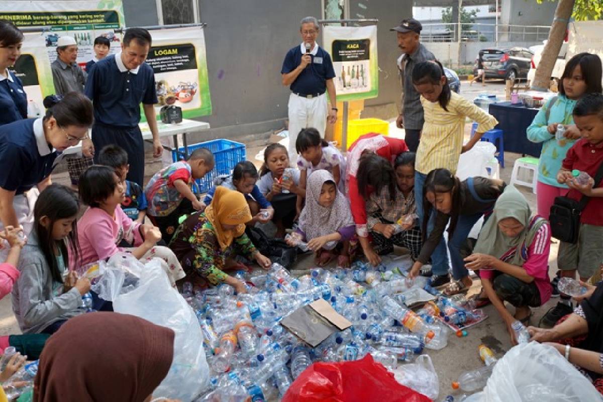 Giat Mencintai Lingkungan di Rusun Tercinta