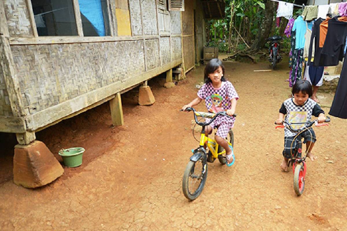 Amanah yang Kini Tersenyum Bahagia 