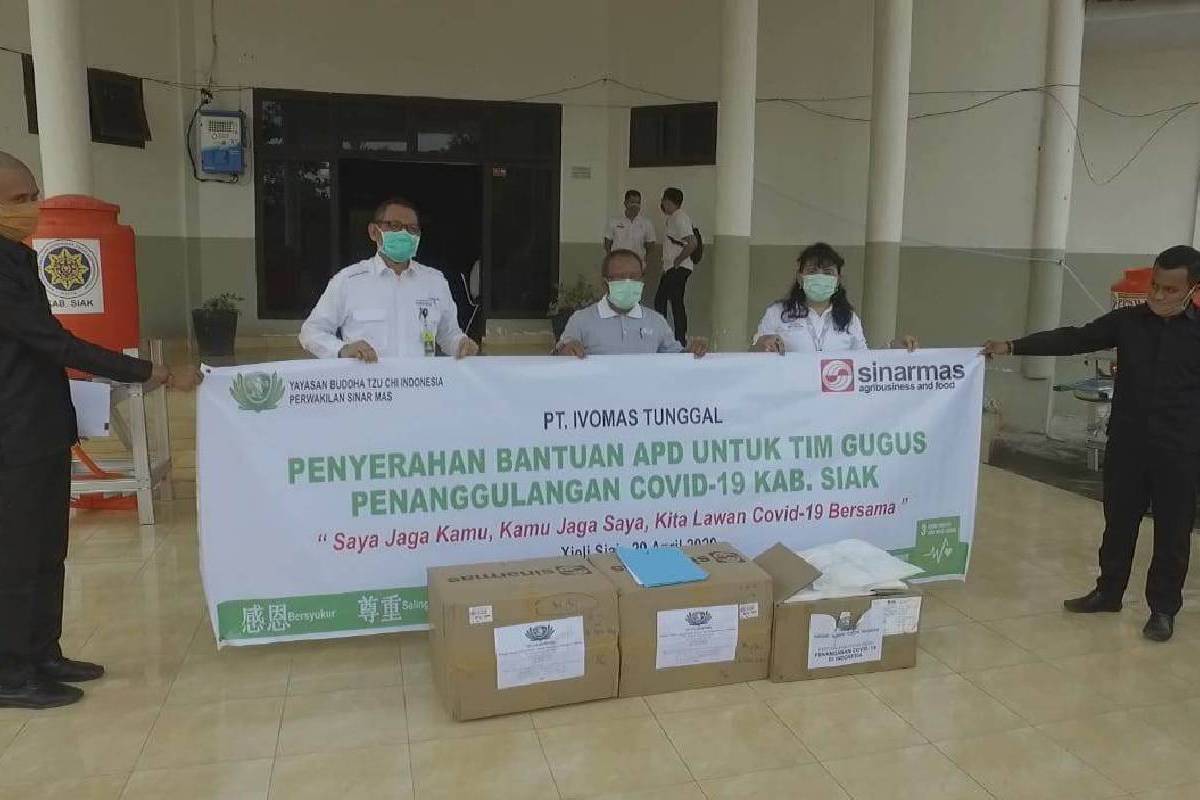 Tzu Chi Sinar Mas Salurkan Bantuan APD di Kabupaten Siak