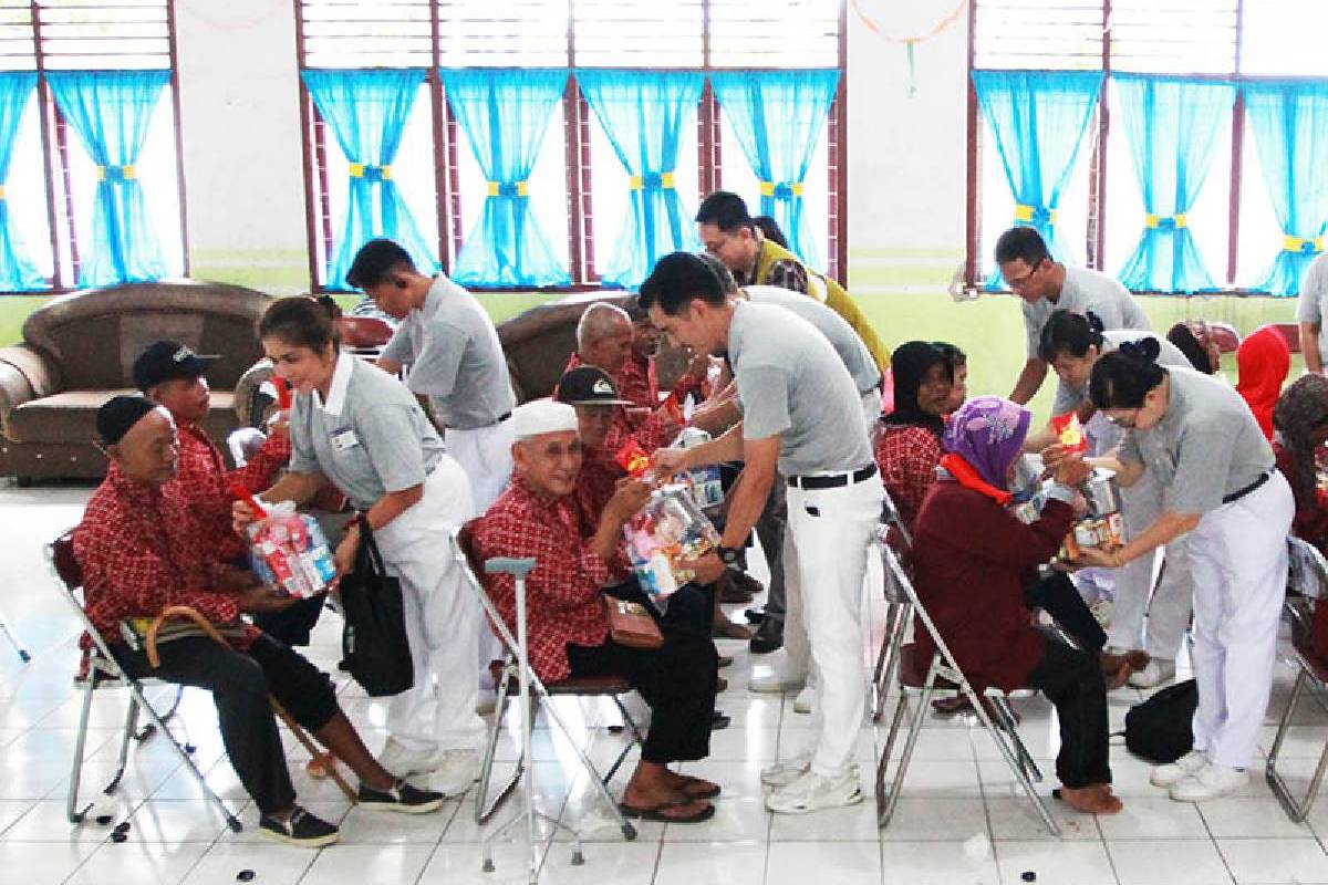 Belajar Bersyukur dari Kunjungan Kasih ke Dinas Sosial Pematang Siantar