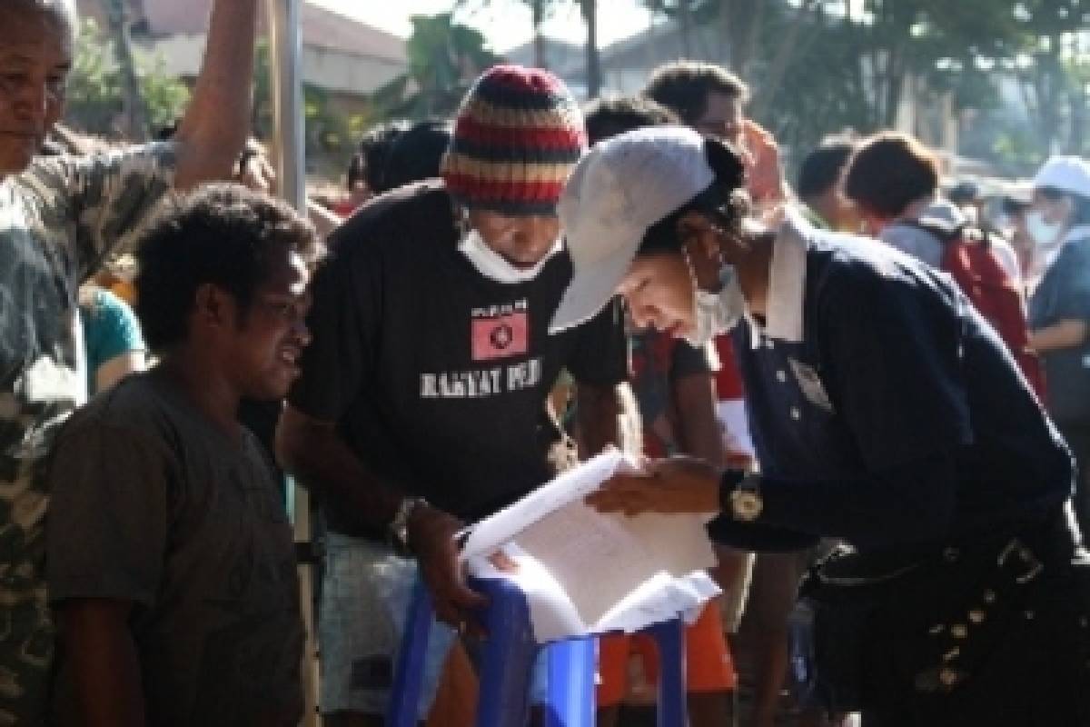 Saling Menopang Mengatasi Bencana Banjir Manado