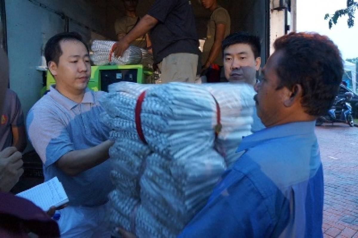 Bantuan Banjir di Kapuk Muara, Jakarta Utara