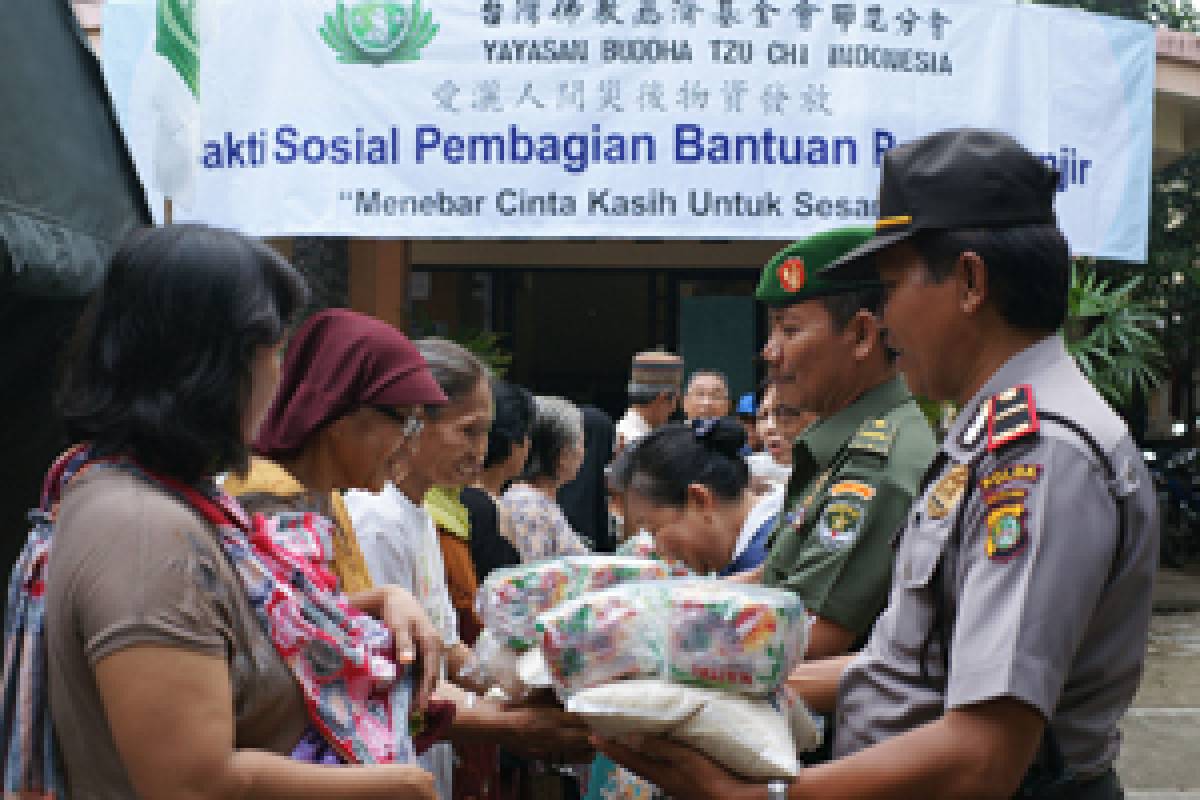 Pascabanjir Jakarta: Menghargai Setiap Butiran Beras