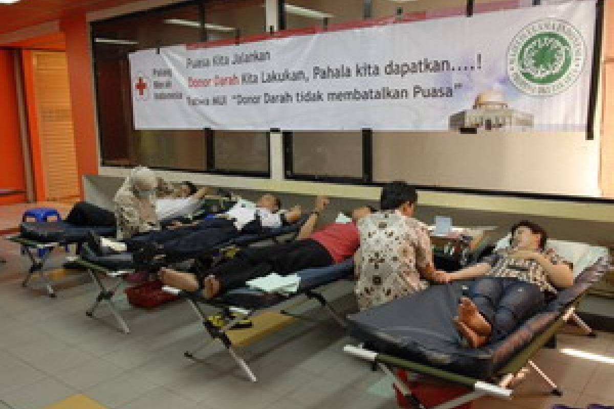 Jalankan Puasa, Lakukan Donor Darah