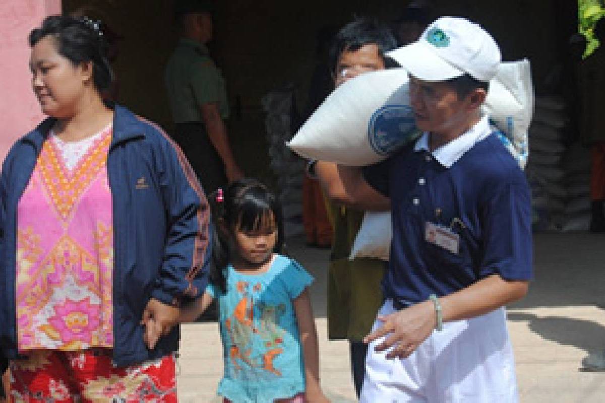 Berbagi Kasih Melalui Beras Cinta Kasih