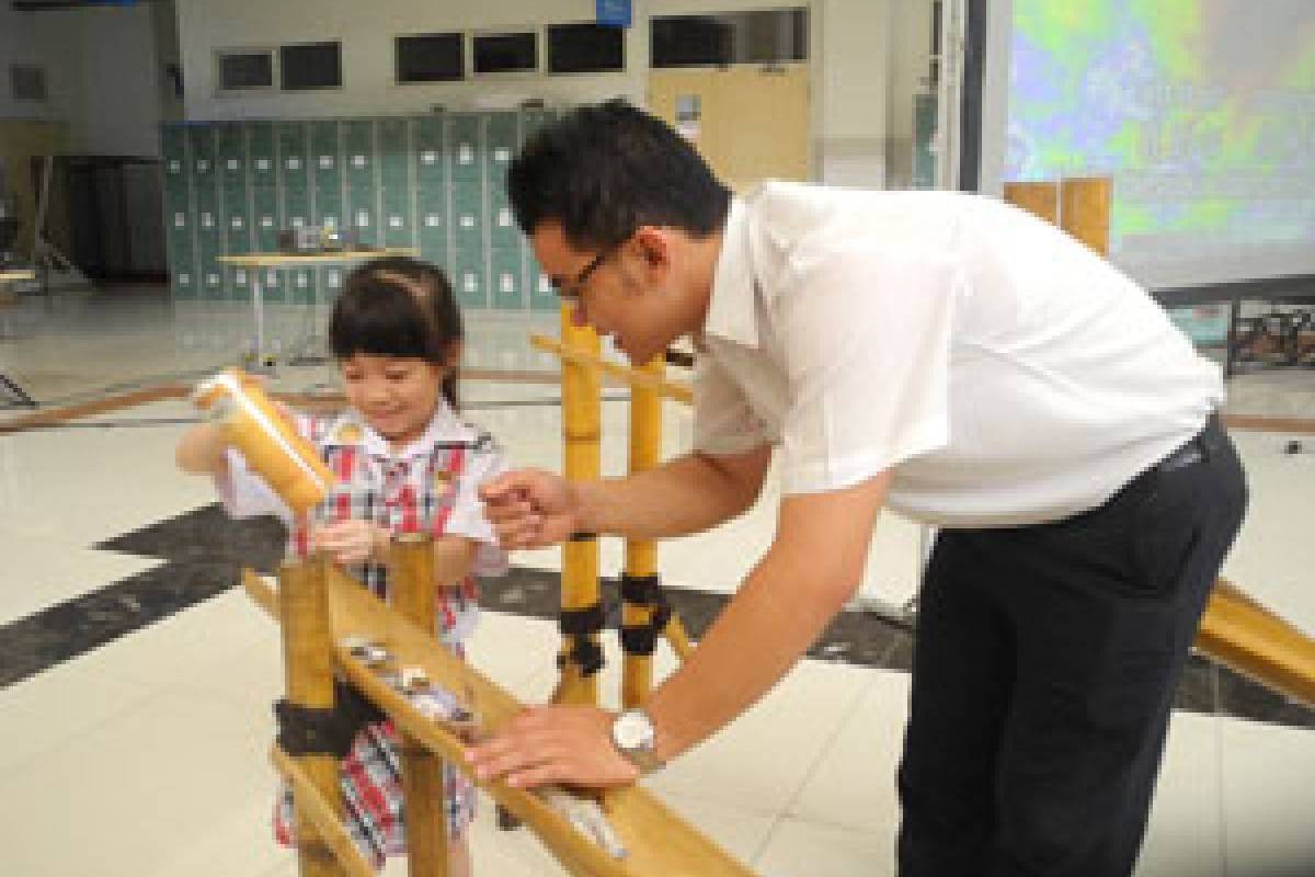 Celengan Bambu Di Sekolah Pahoa