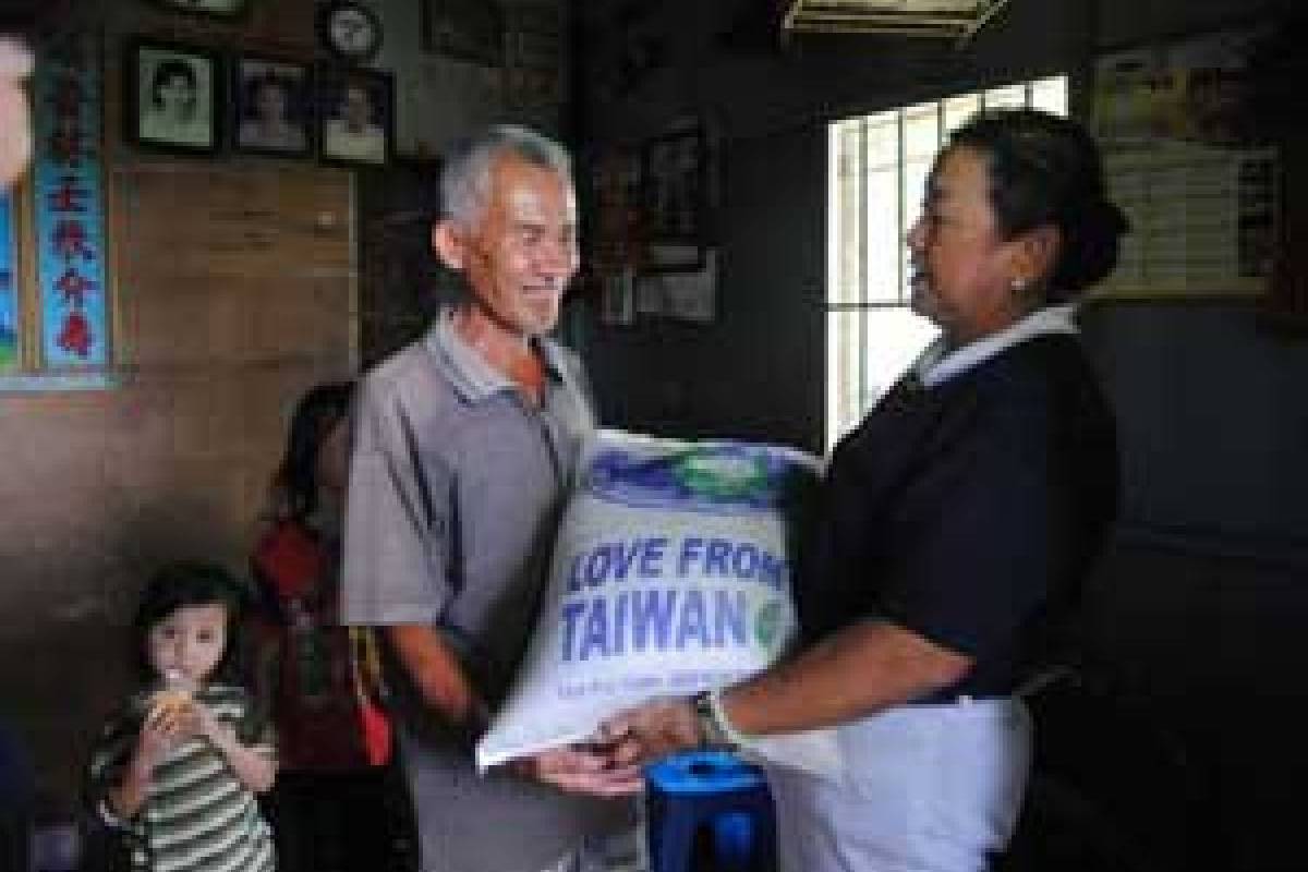 Beras Cinta Kasih untuk Singkawang