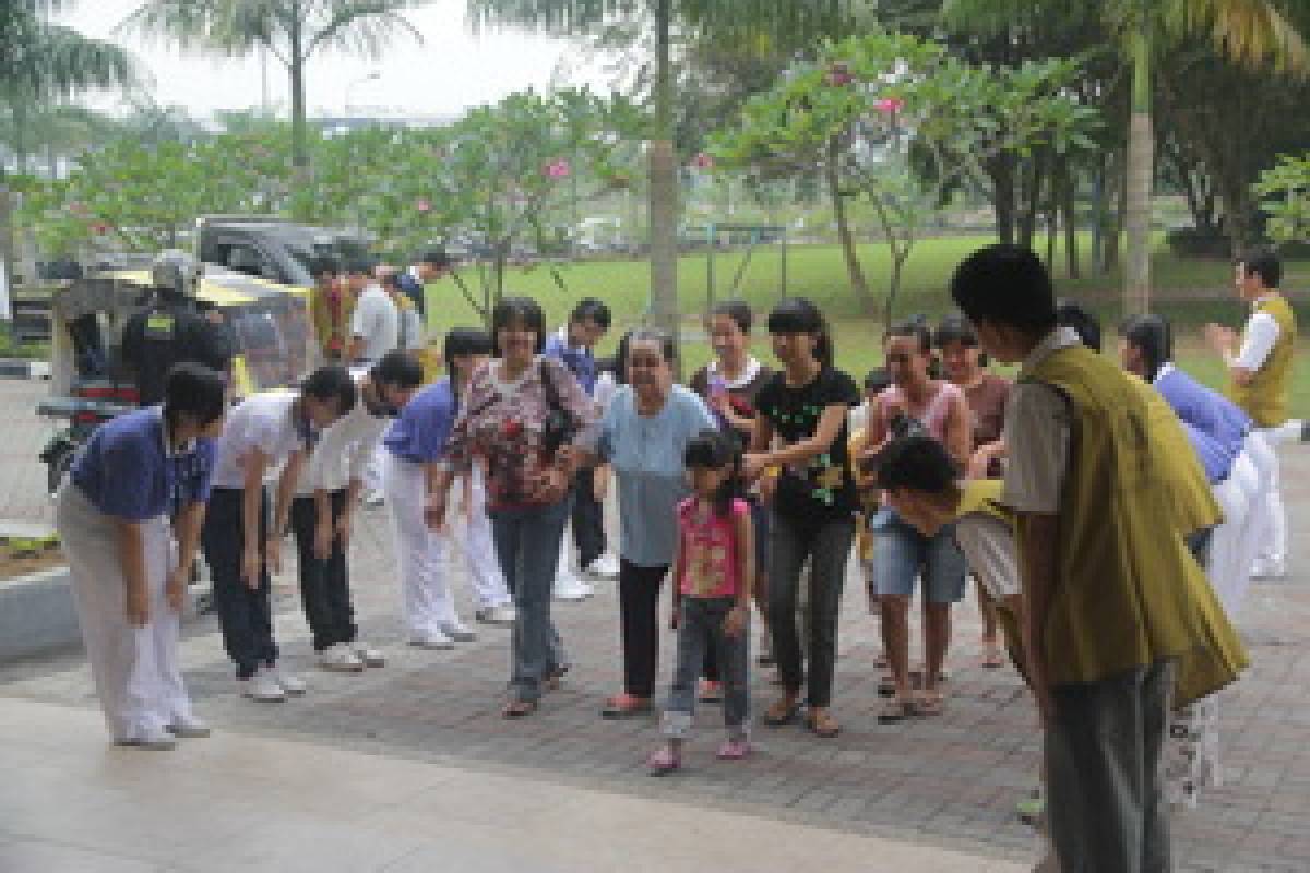 Bersyukur dan Berbagi Kasih