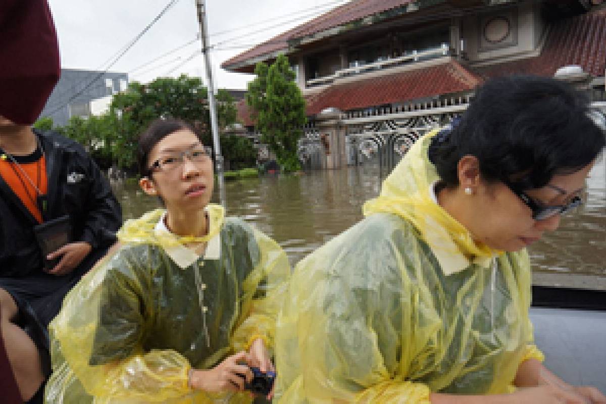 Banjir Jakarta: Melihat, Mendengar, Melaporkan