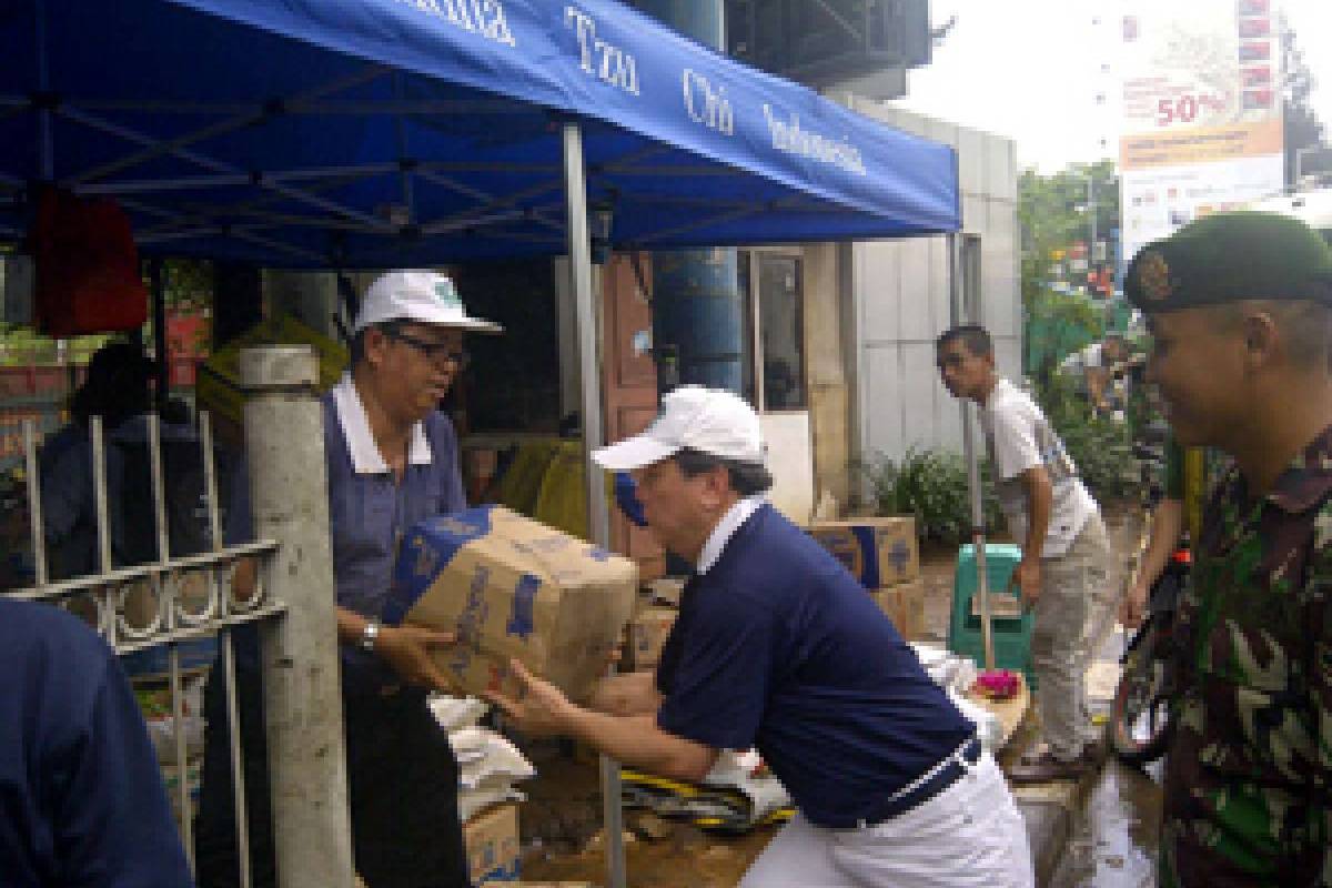 Banjir Jakarta: Bersumbangsih Dengan Sukacita