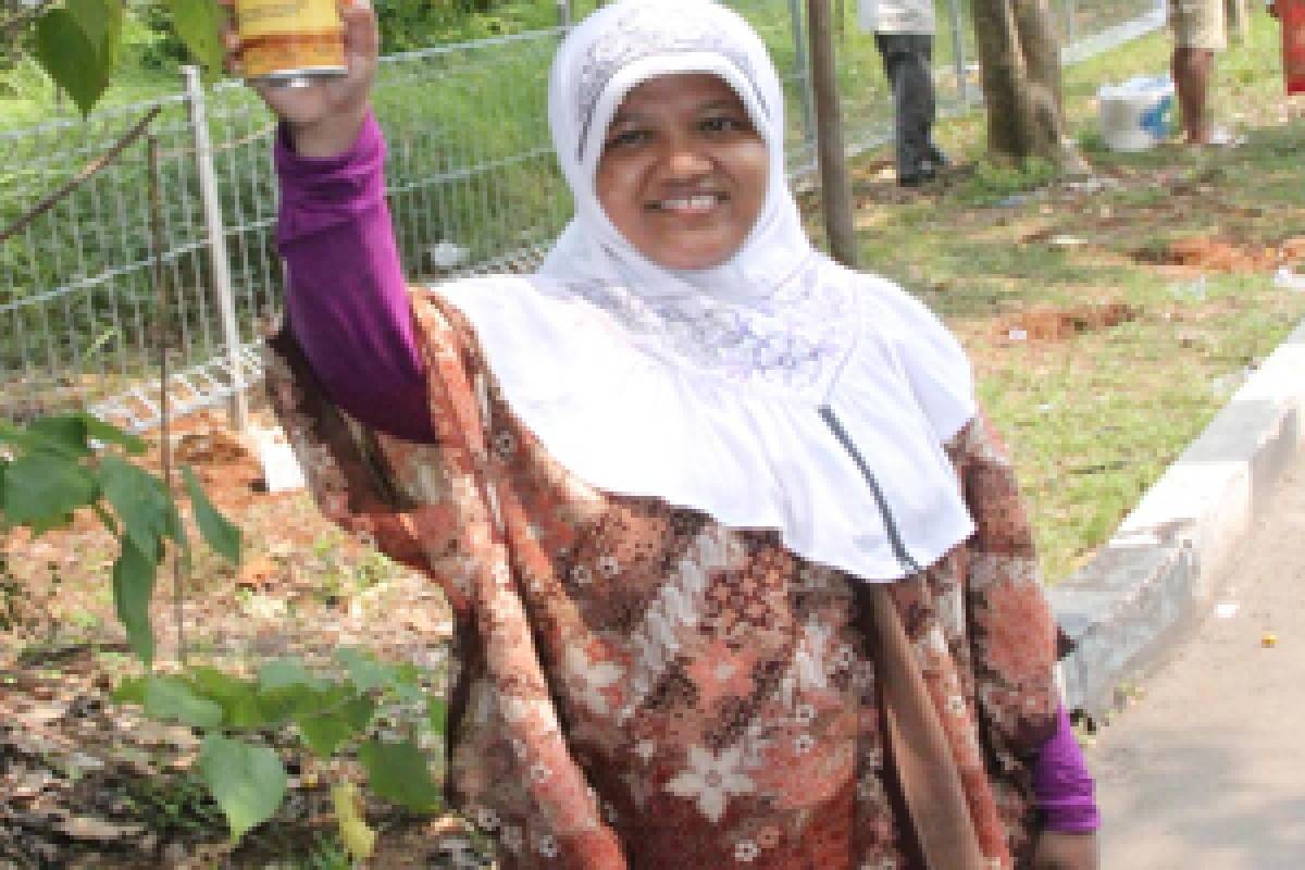 Beras Cinta Kasih dan Celengan Bambu