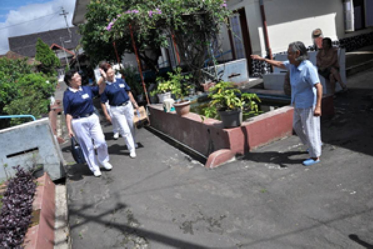 Perhatian Tzu Chi Bagi Opa dan Oma