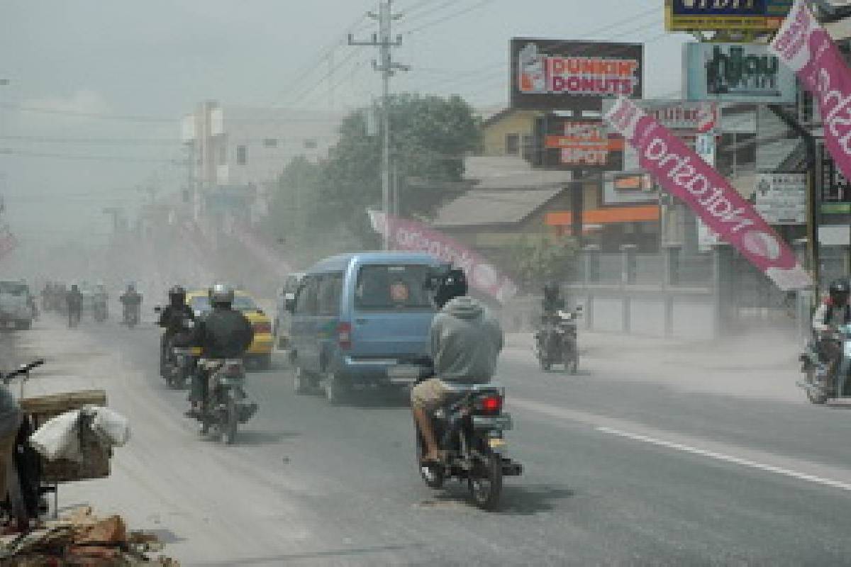 Letusan Merapi : Alam dan Sang Pencipta