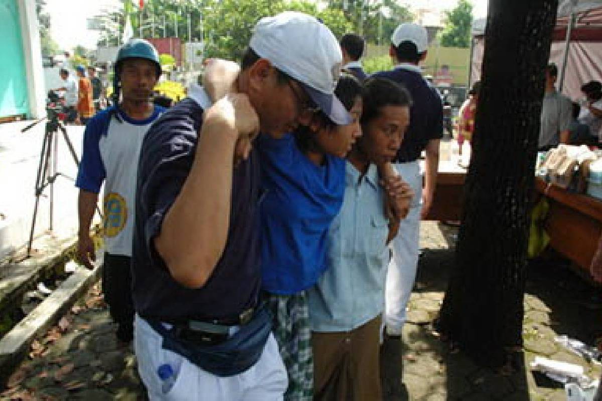 Bantuan Ke Tangan Yang Membutuhkan