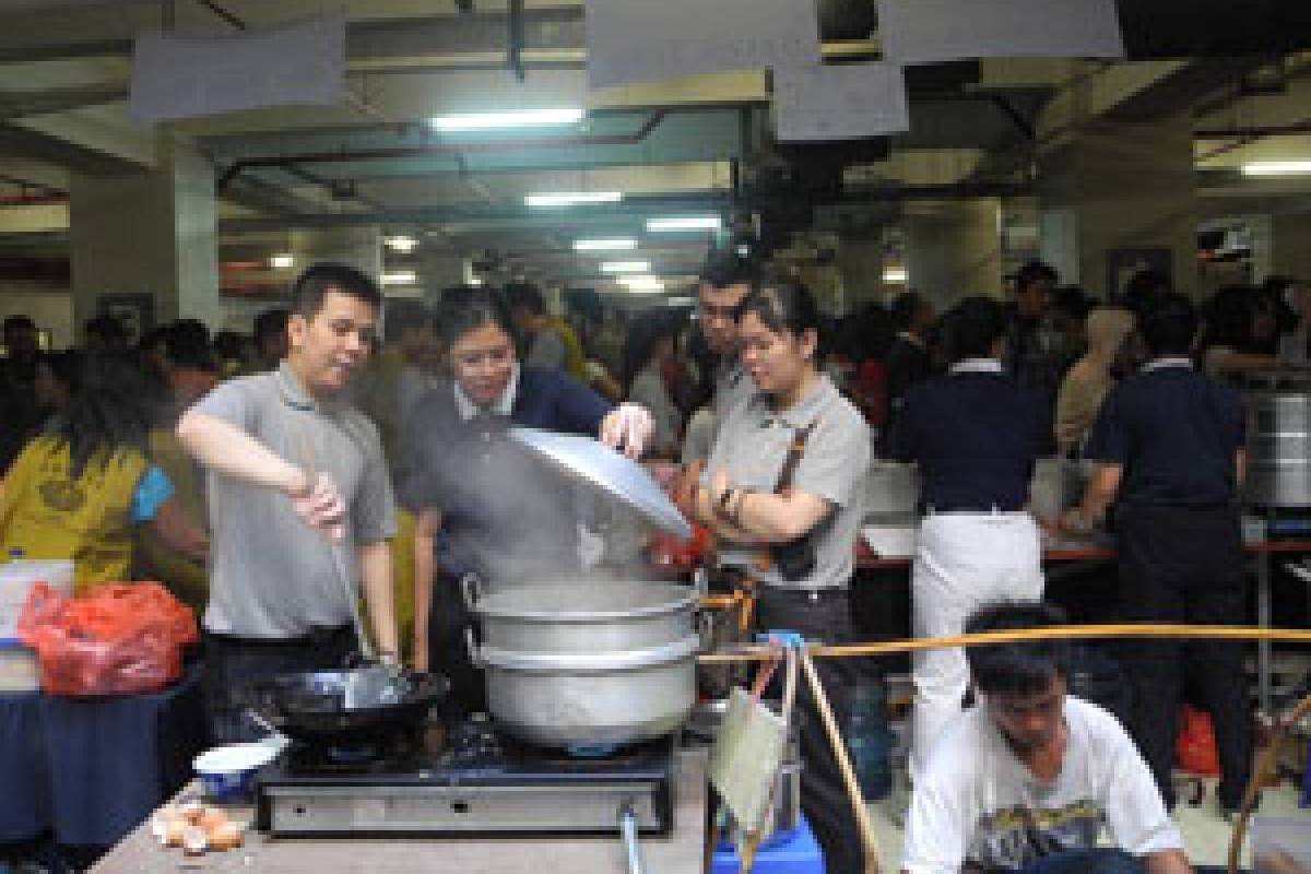 Bazar Vegetarian: Team Work yang Solid