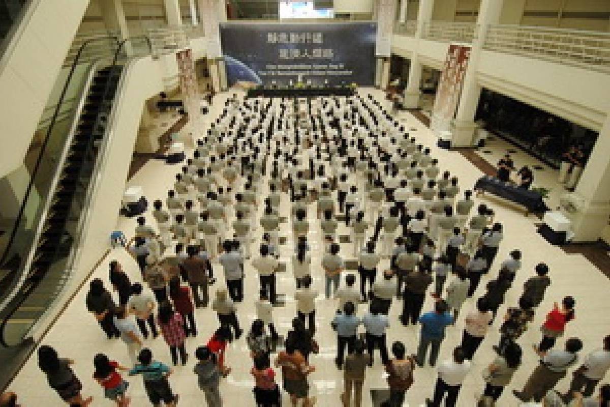 Waisak 2555: Tzu Chi Surabaya