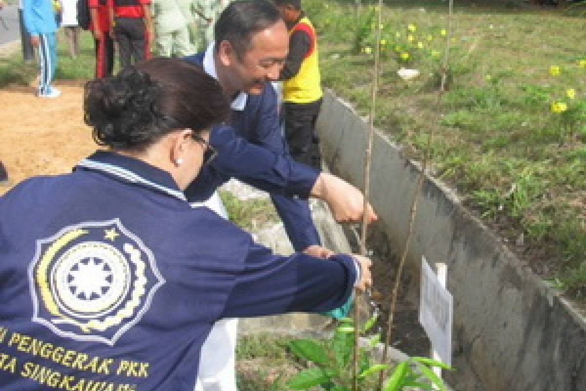 Penghijauan di “Kota Seribu Kuil”