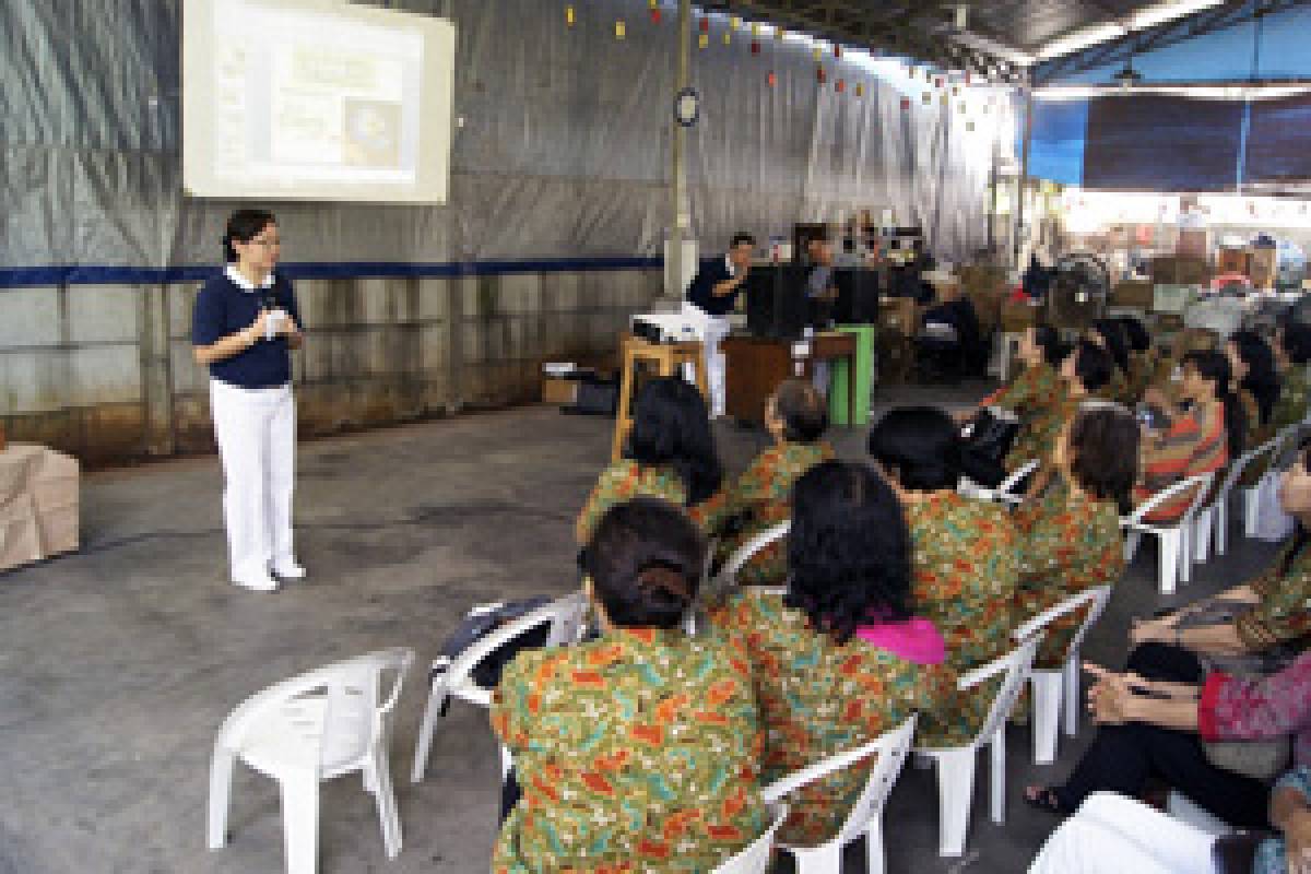 Kunjungan Para Wanita Katolik RI