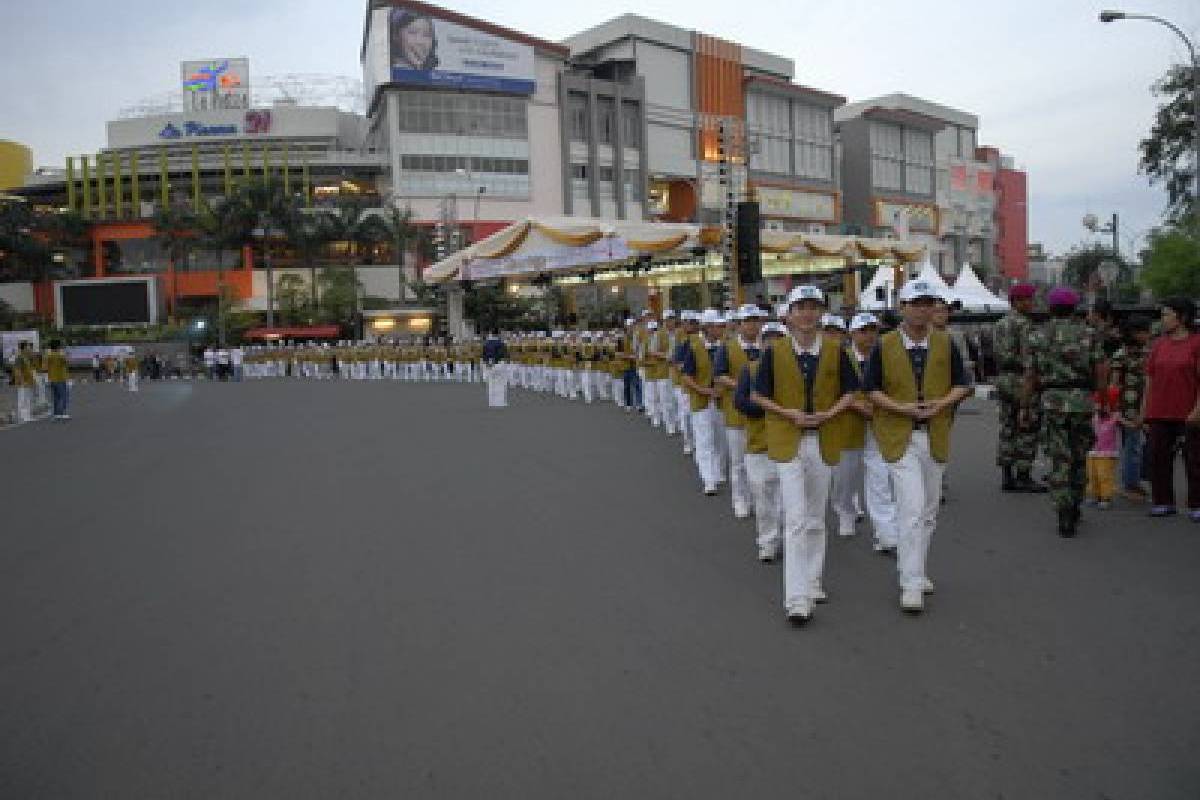 Barisan Panjang Penjaga Bumi