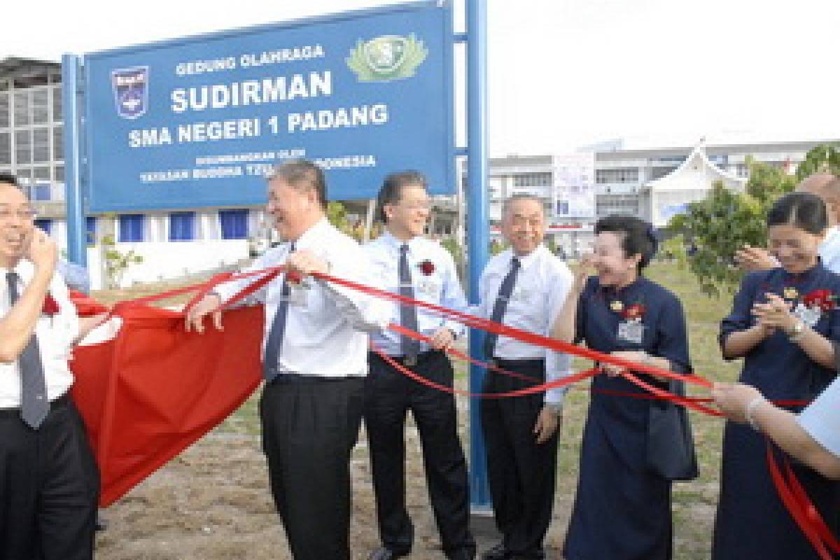 Berlabuhnya Kapal Tzu Chi di Bumi Minang